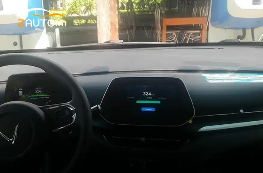 Vinfast VF5 1 lần sạc đầy đi được bao nhiêu km? VF5 đi 100km hết bao nhiêu tiền điện?
