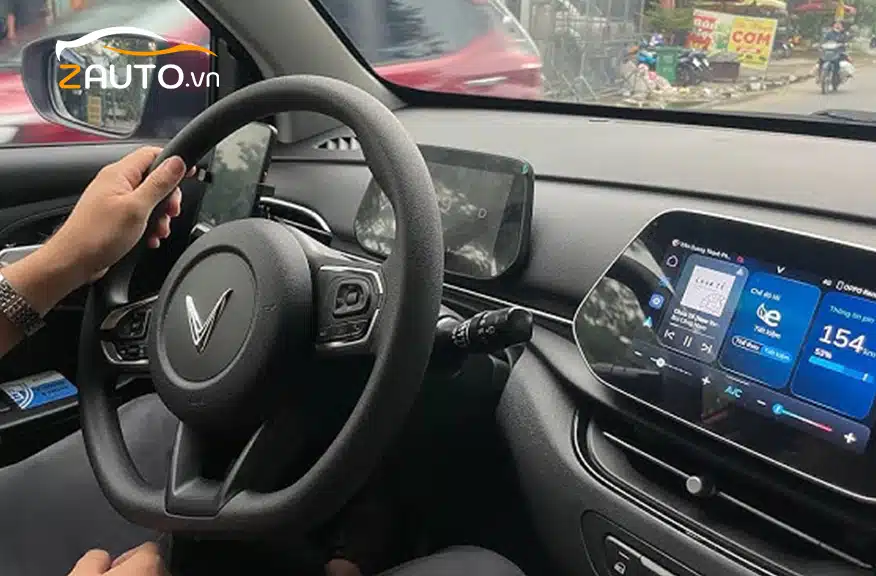 Vinfast VF5 1 lần sạc đầy đi được bao nhiêu km? VF5 đi 100km hết bao nhiêu tiền điện?