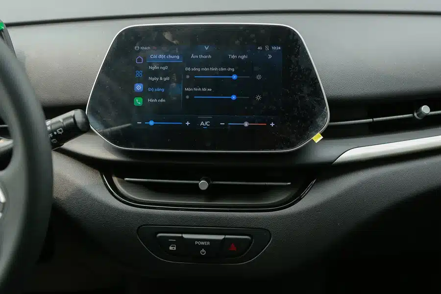 Xe Vinfast VF5 có mấy túi khí ? VinfastVF5 có hỗ trợ Apple Carplay/Android Auto không? Các tính năng ADAS, công nghệ thông minh và an toàn được trang bị trên xe Vinfast VF5 là gì ?